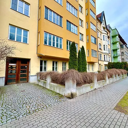 Lägenhet Botanique With Sauna By Homester